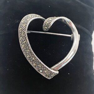 Vintage 925 Sterling Silver & Marcasite Open Heart Brooch Pin
